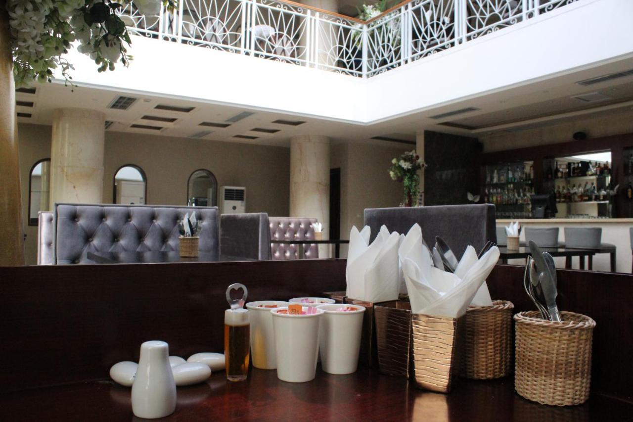 Hotel Amaritsah Brazzaville Eksteriør billede