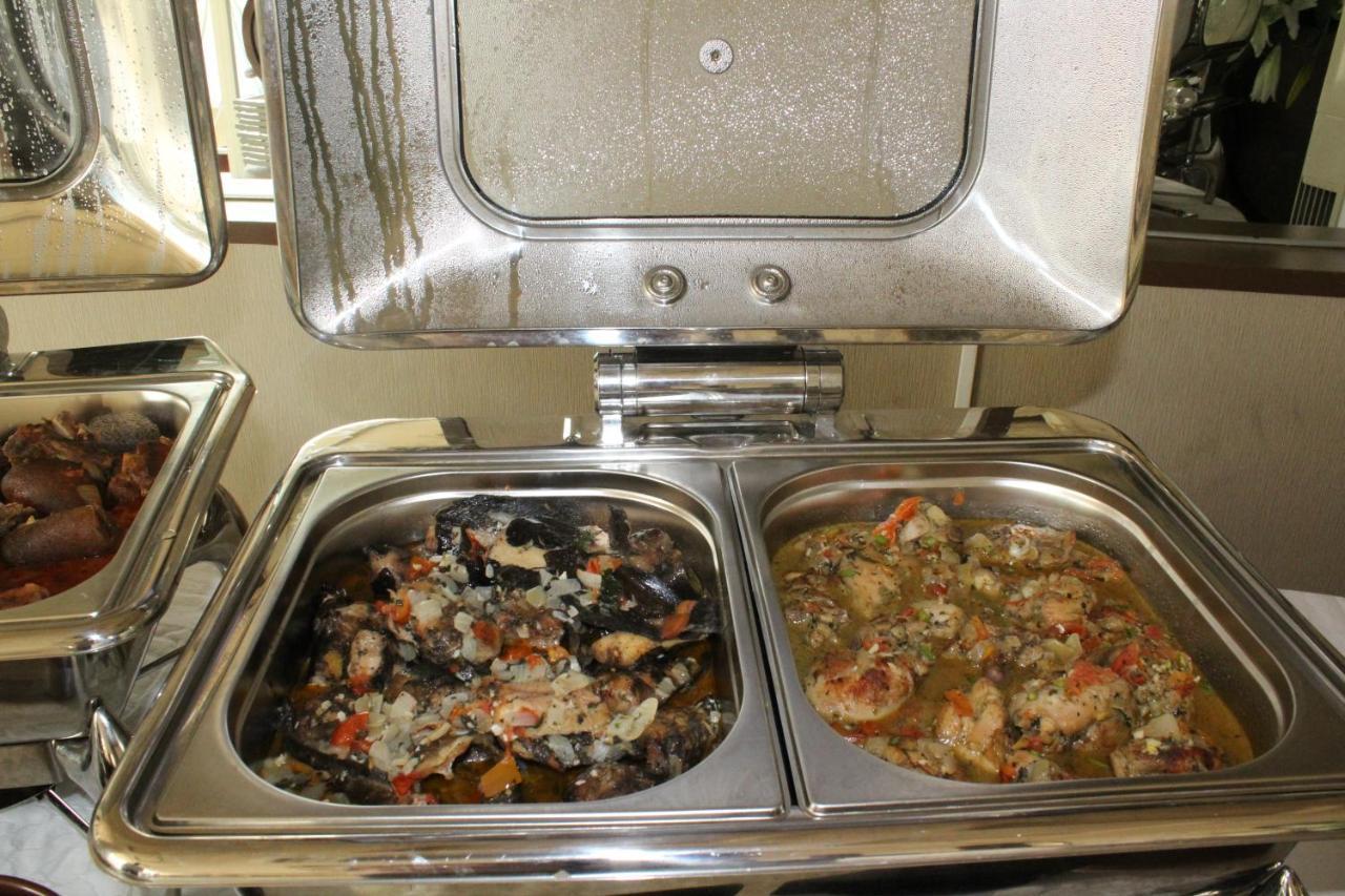 Hotel Amaritsah Brazzaville Eksteriør billede
